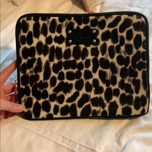 ♠️ EUC Kate Spade Tablet Case